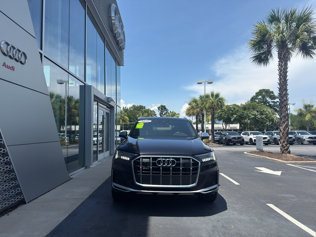 Used 2021 Audi SQ7 Premium Plus w/ Driver Assistance Package AWD/4WD image 3