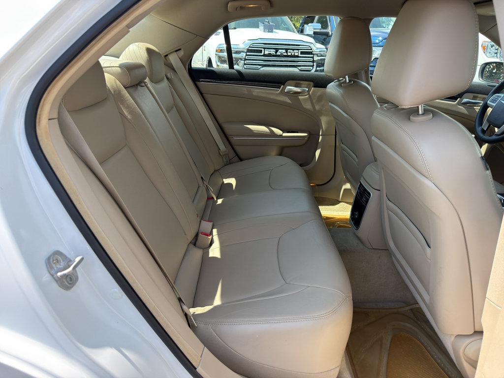 Used 2013 Chrysler 300 RWD image 23