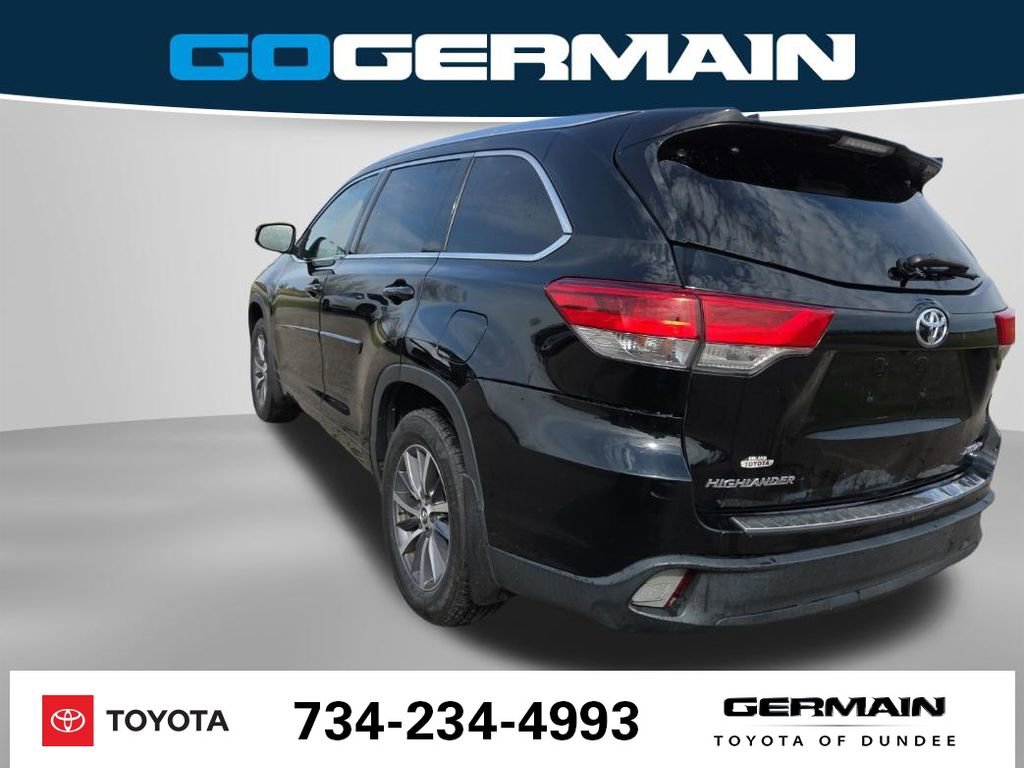 Used 2017 Toyota Highlander XLE w/ Protection Package #3 AWD/4WD image 10