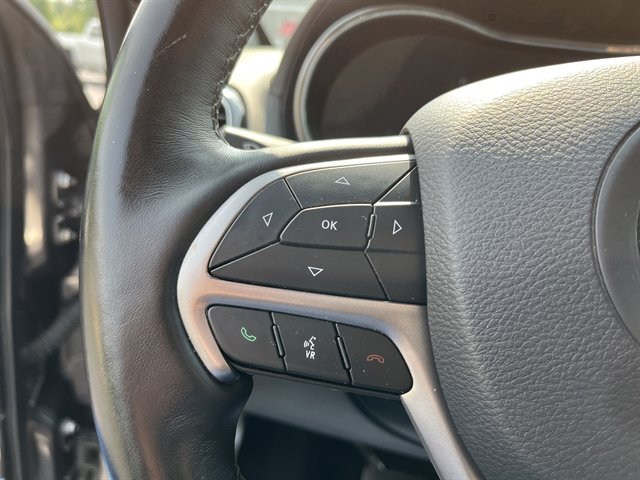 Used 2020 Jeep Grand Cherokee Overland AWD/4WD image 22