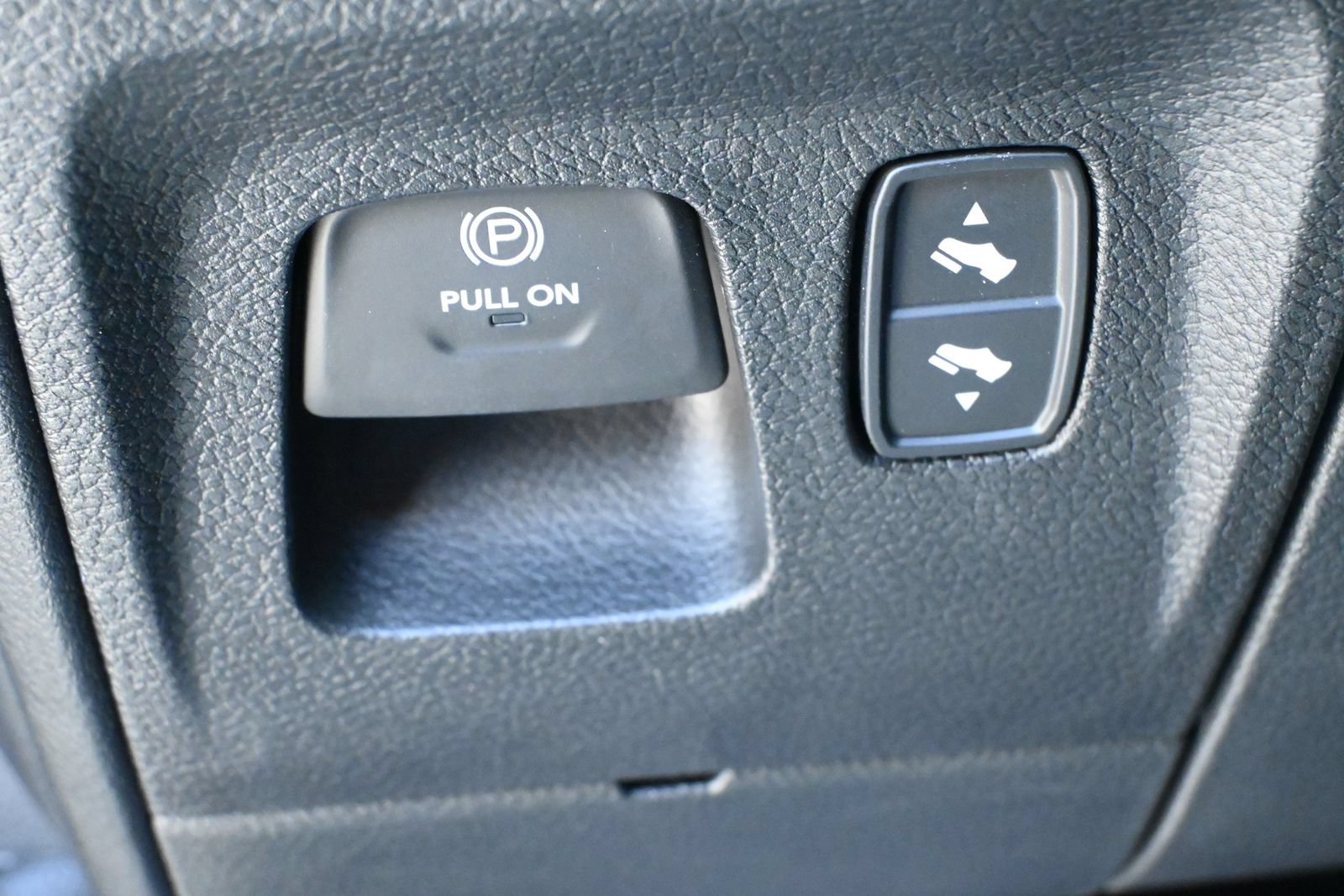 New 2026 RAM 1500 Lone Star w/ Night Edition AWD/4WD image 13