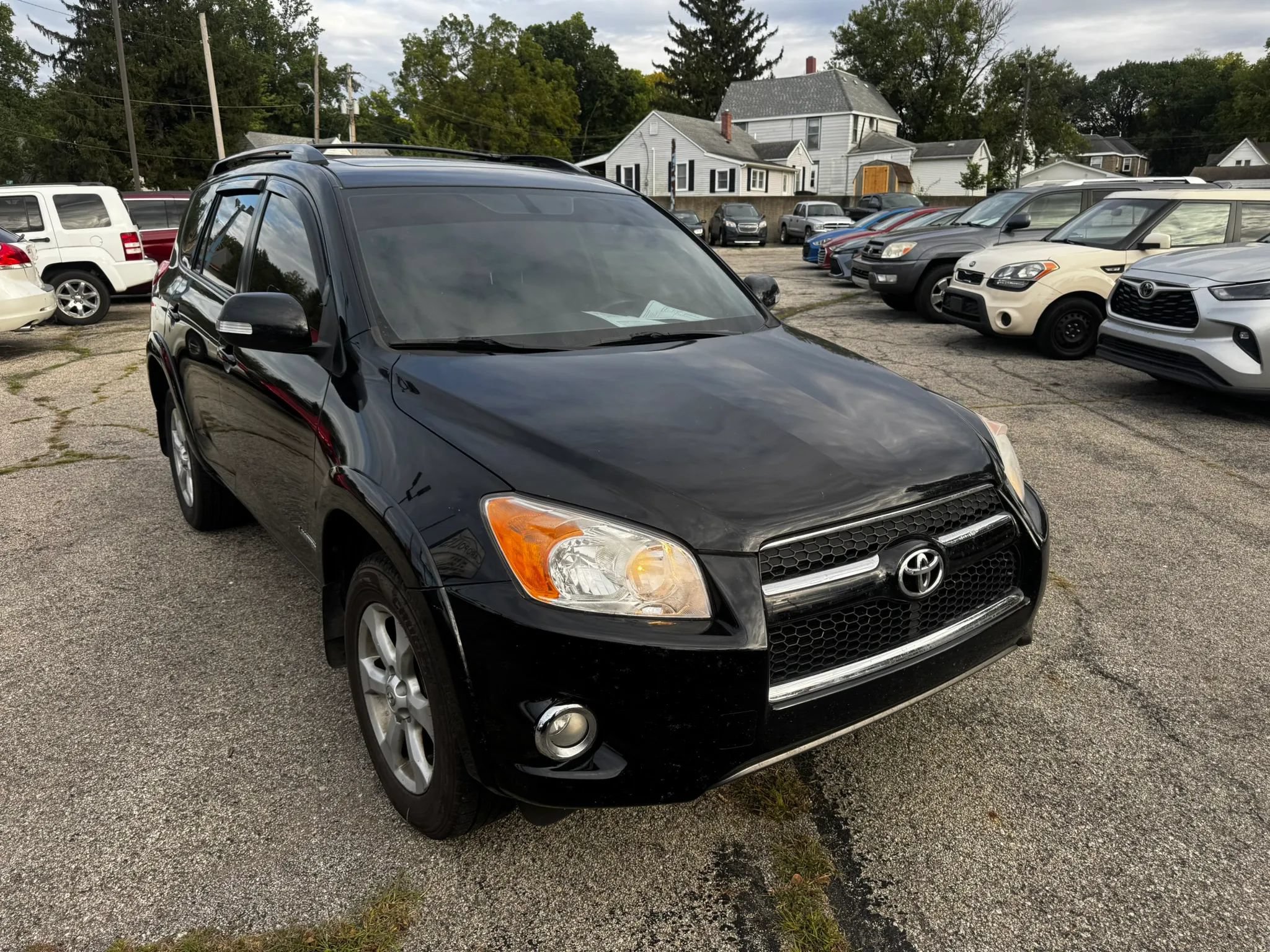 Used 2011 Toyota RAV4 Limited w/ Limited Extra Value Pkg FWD image 2