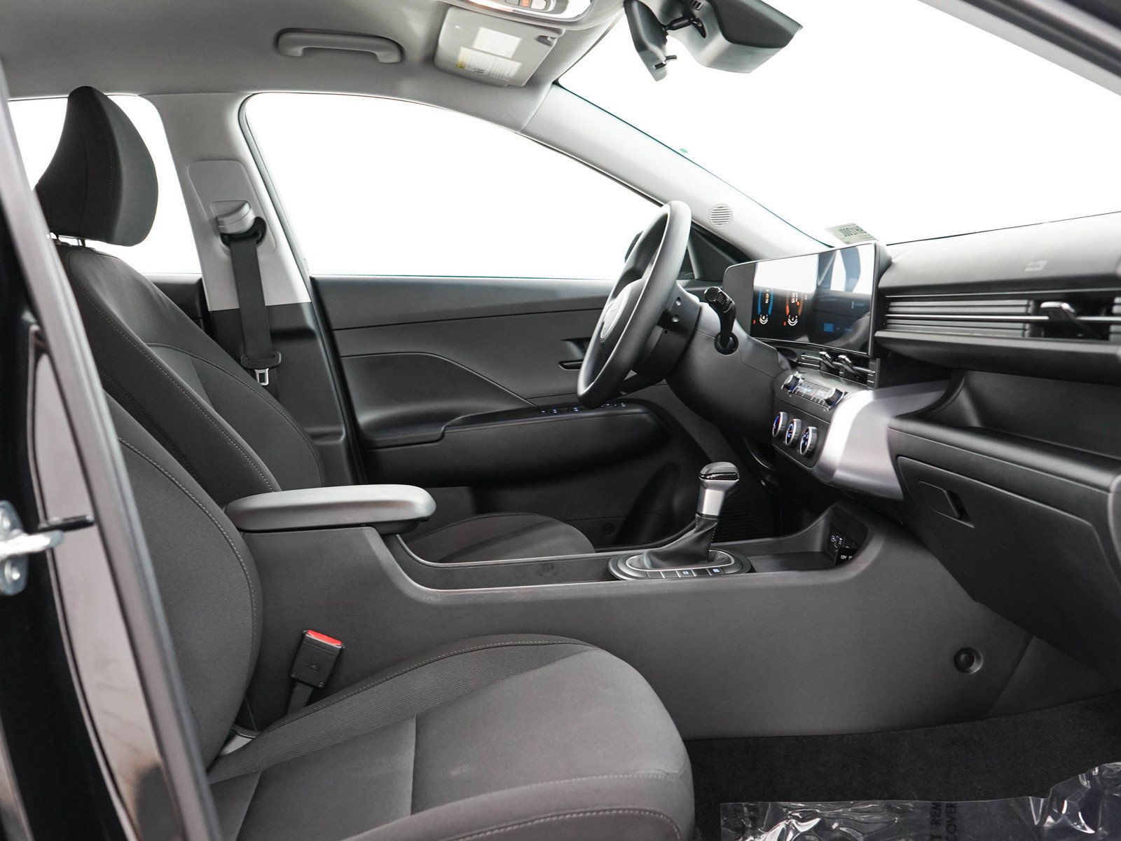 Certified 2024 Hyundai Kona SE FWD image 12