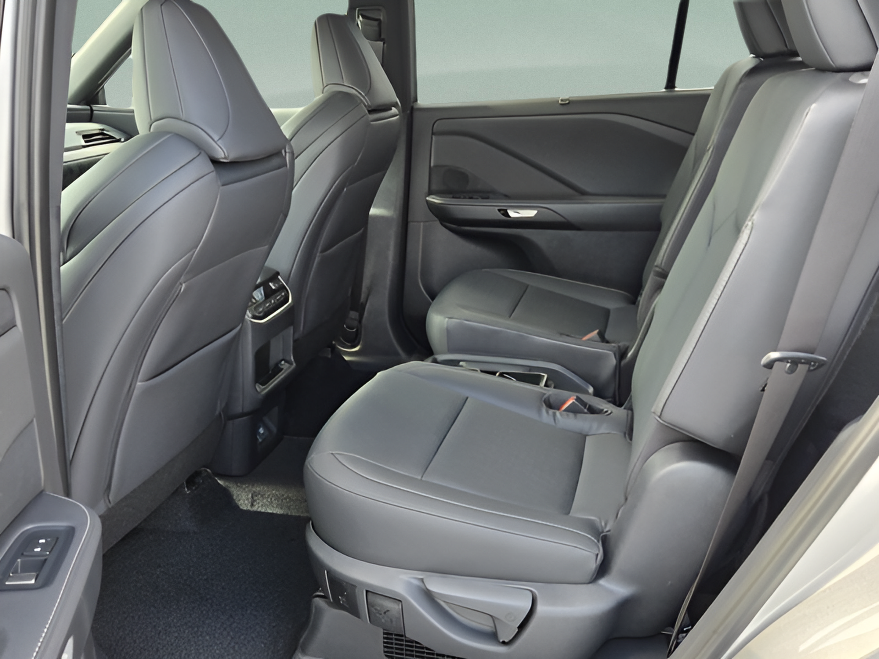New 2026 Lexus TX 500h AWD image 30