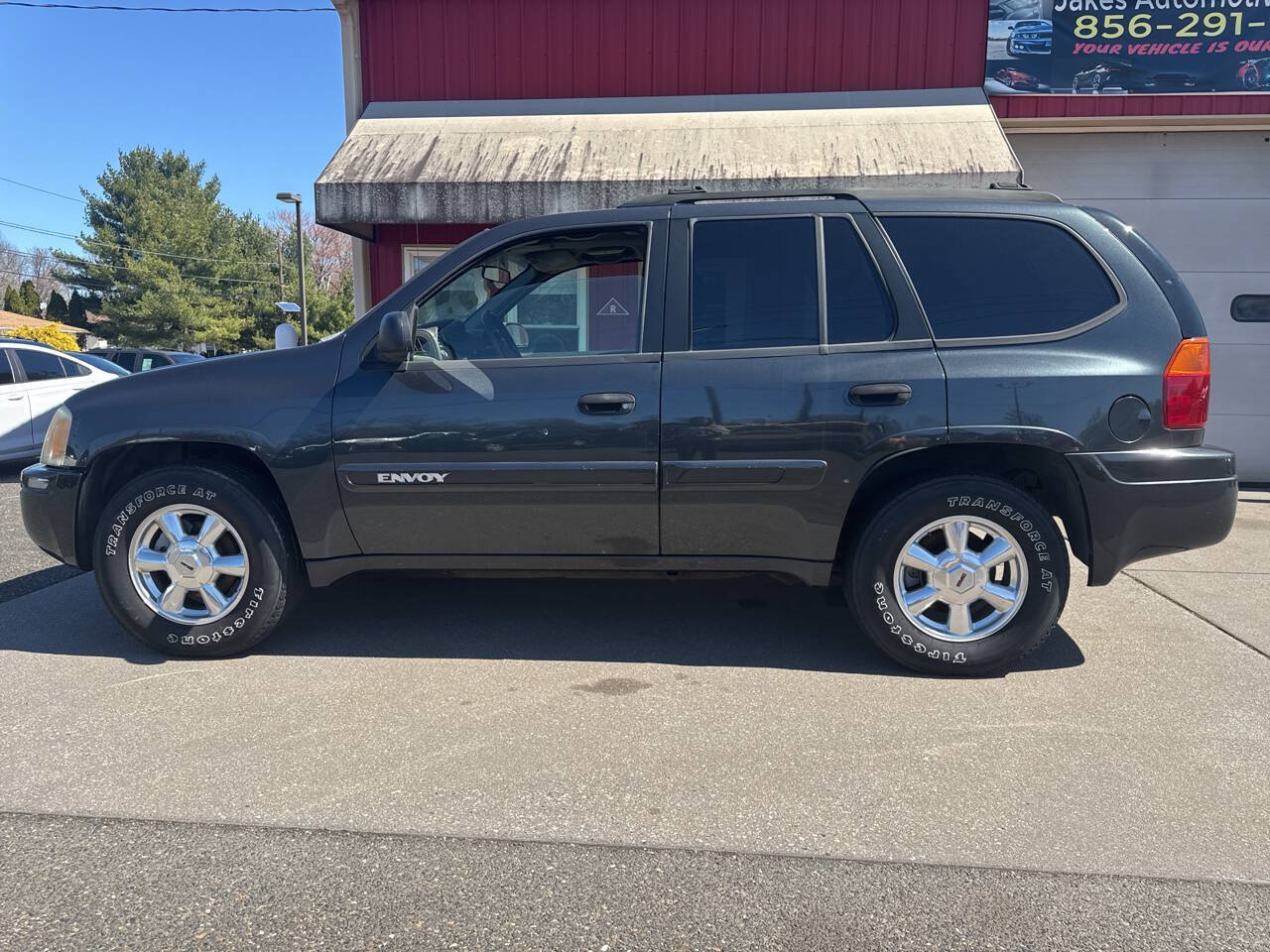 Used 2004 GMC Envoy 4WD image 2