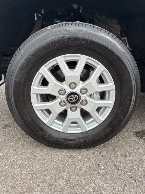 Used 2024 Toyota Tacoma SR image 9