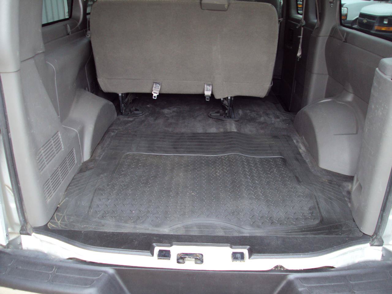 Used 2013 Chevrolet Express 1500 LT w/ LT Preferred Equipment Group AWD/4WD image 8