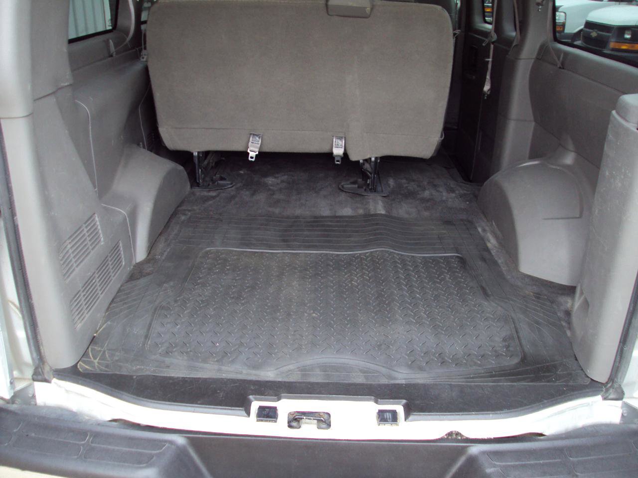 Used 2013 Chevrolet Express 1500 LT w/ LT Preferred Equipment Group AWD/4WD image 8