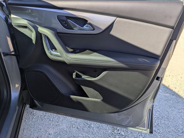 New 2026 Chevrolet Blazer LT image 32