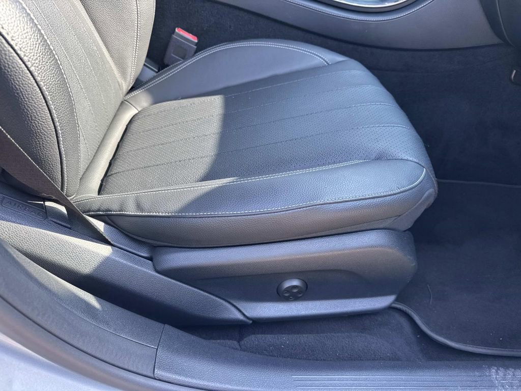 Used 2021 Mercedes-Benz E 350 Sedan image 12