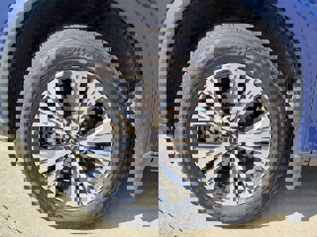 Used 2022 Nissan Rogue SV image 13