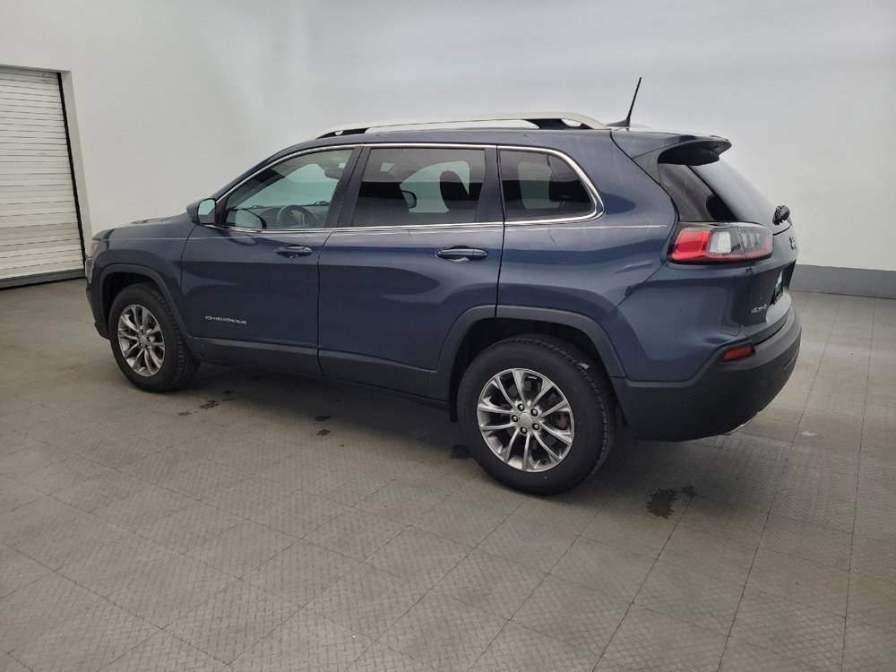 Used 2019 Jeep Cherokee Latitude Plus w/ Comfort/Convenience Group image 3