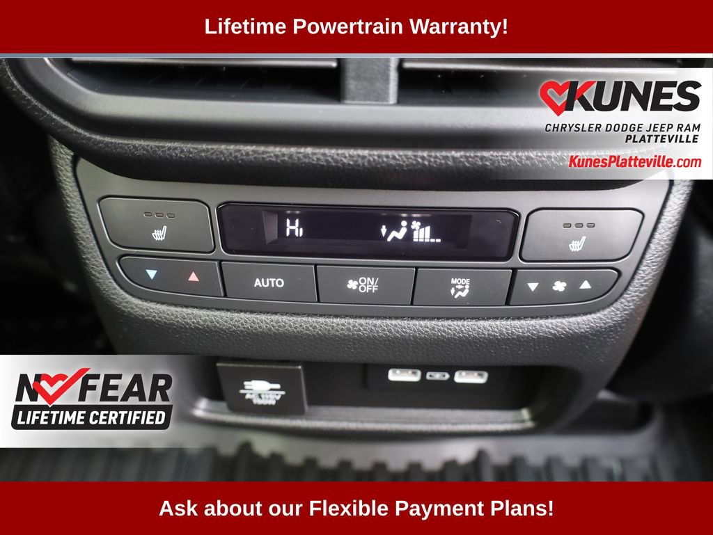 Used 2023 Honda Pilot Elite image 22