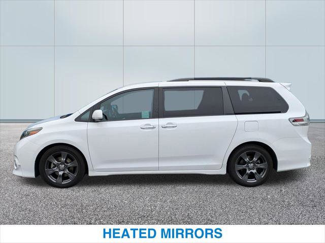 Used 2017 Toyota Sienna SE FWD image 10