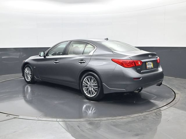 Used 2017 INFINITI Q50 Signature Edition w/ All Weather Package (L93) AWD/4WD image 7