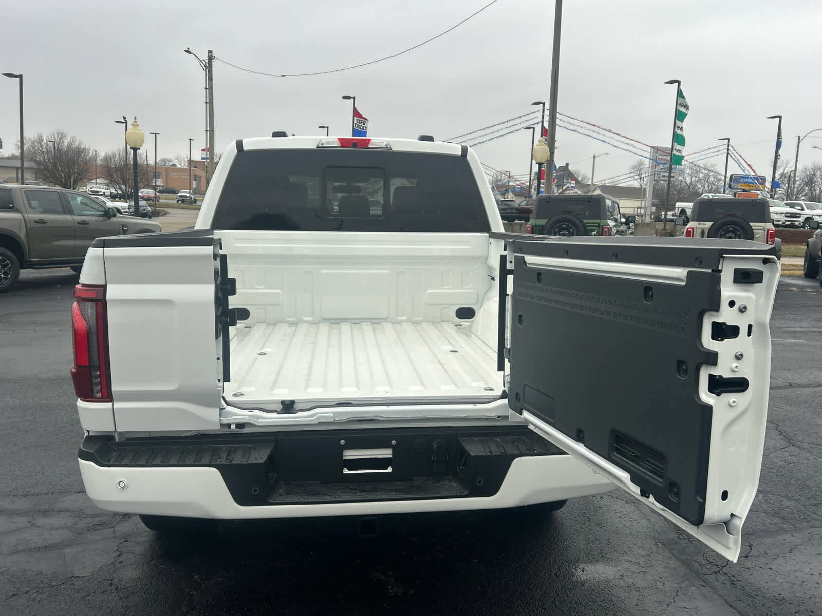 New 2025 Ford F150 Platinum w/ Equipment Group 702A High image 5