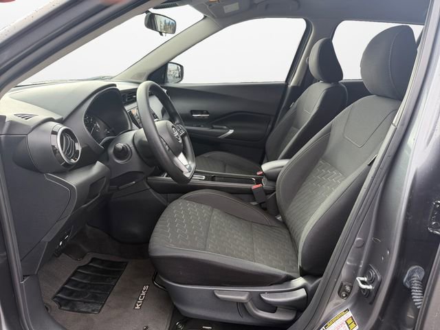Used 2023 Nissan Kicks SV w/ Exterior Package image 9