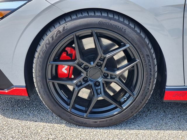 Used 2025 Hyundai Elantra N image 8