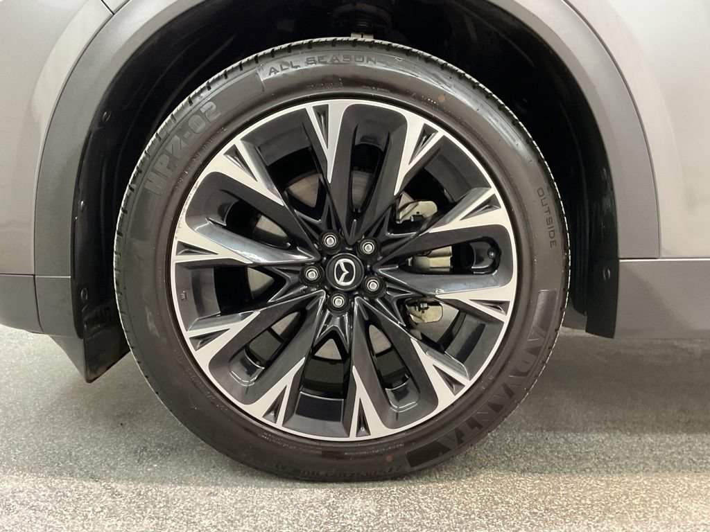Used 2024 MAZDA CX-90 Plug-In Hybrid w/ Premium Pkg AWD/4WD image 32