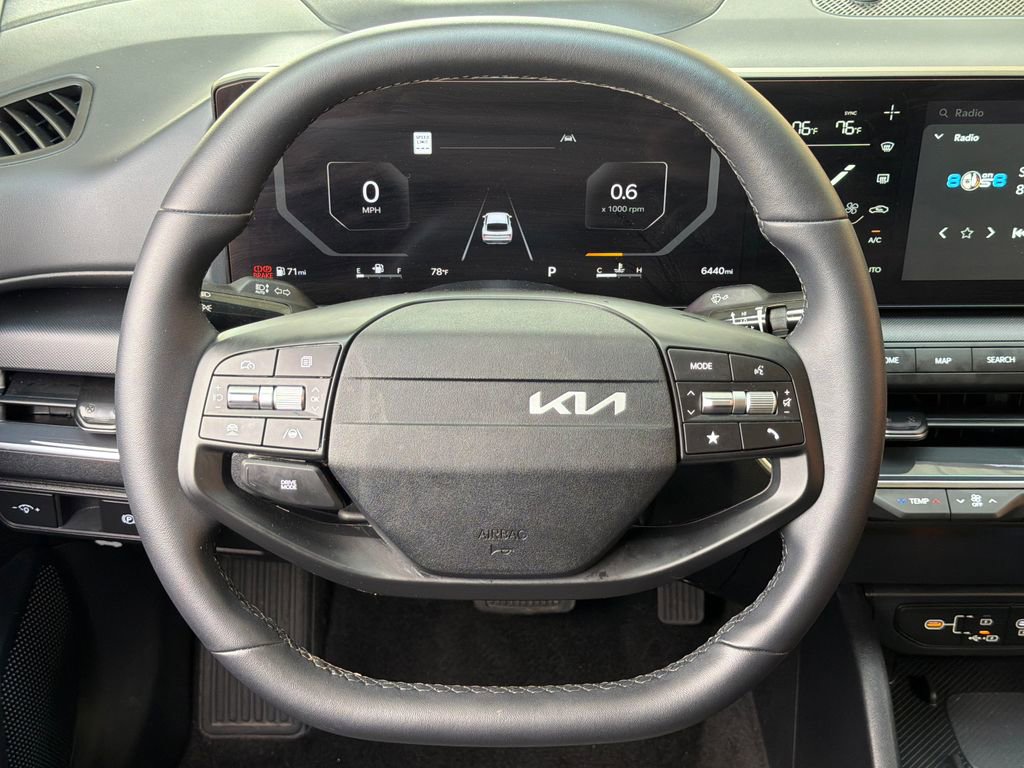 Used 2025 Kia K4 EX image 4