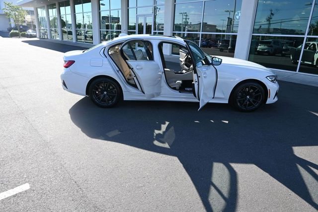 Used 2019 BMW 330i xDrive Sedan w/ Convenience Package AWD/4WD image 30