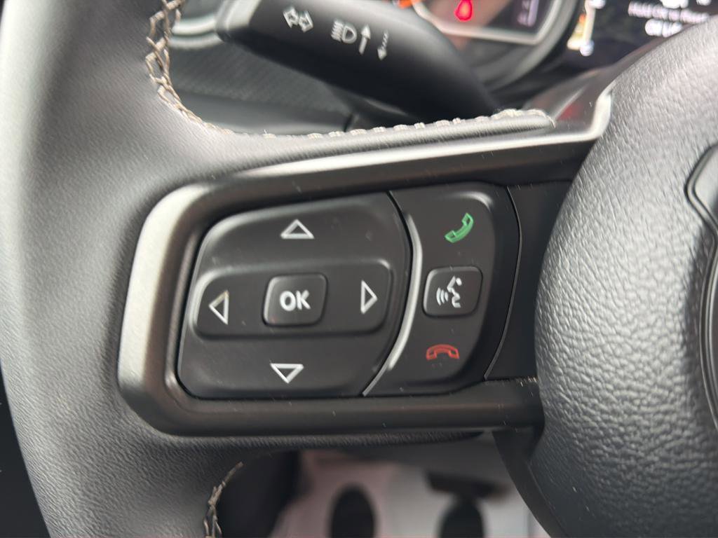 Used 2025 Jeep Wrangler Unlimited Rubicon AWD/4WD image 22