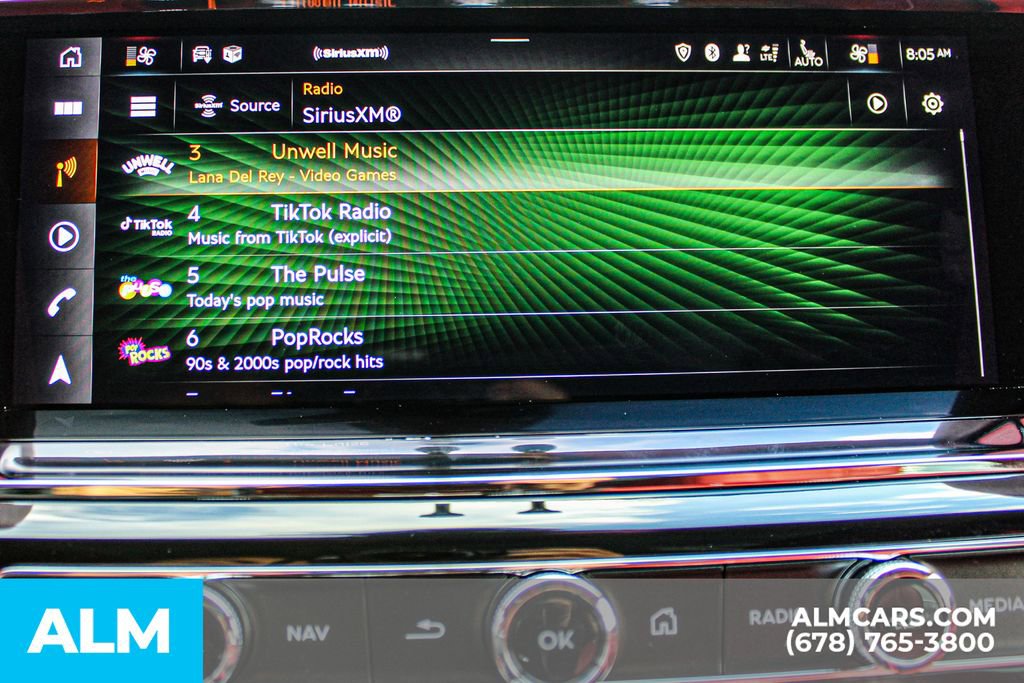 Used 2023 Bentley Bentayga image 38