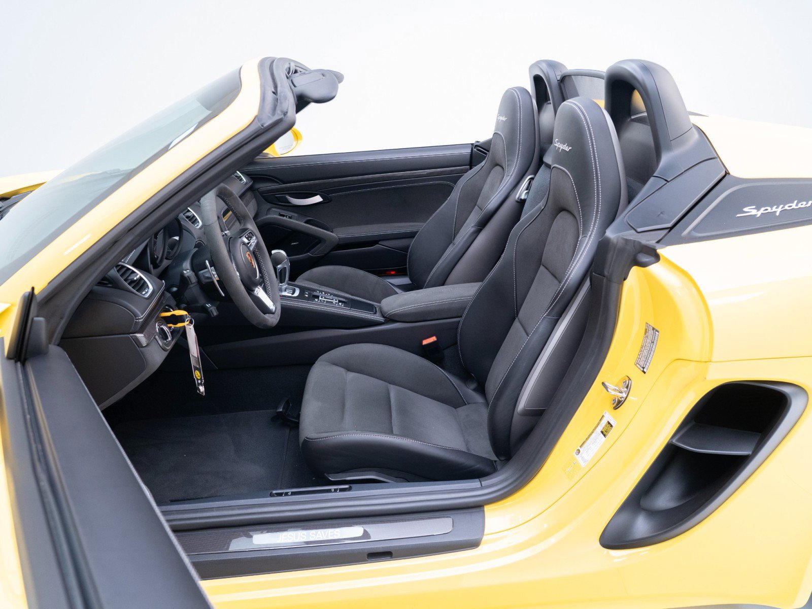Certified 2023 Porsche 718 Boxster Spyder RWD image 18