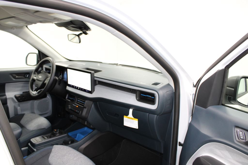 New 2026 Ford Maverick XLT image 25