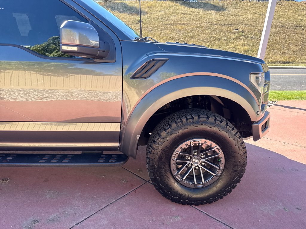 Used 2019 Ford F150 Raptor w/ Equipment Group 802A Luxury AWD/4WD image 33