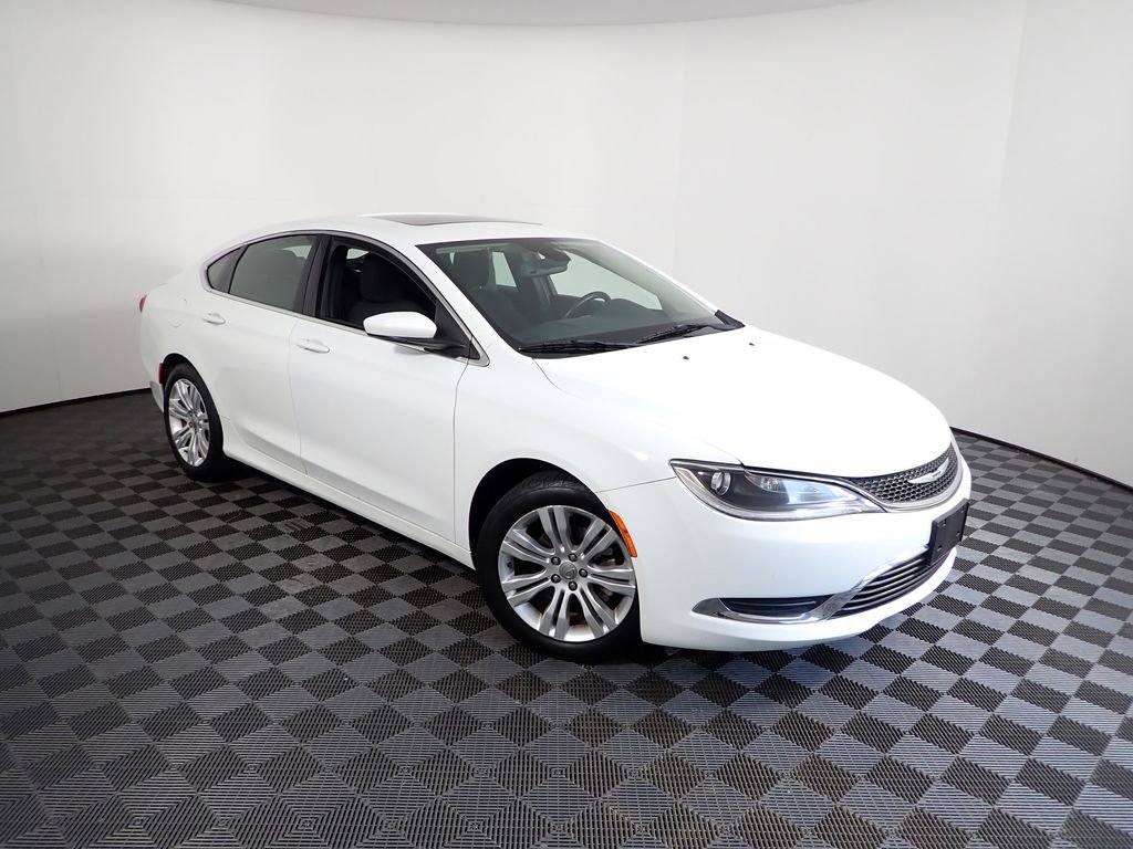Used 2015 Chrysler 200 Limited w/ Convenience Group FWD image 6