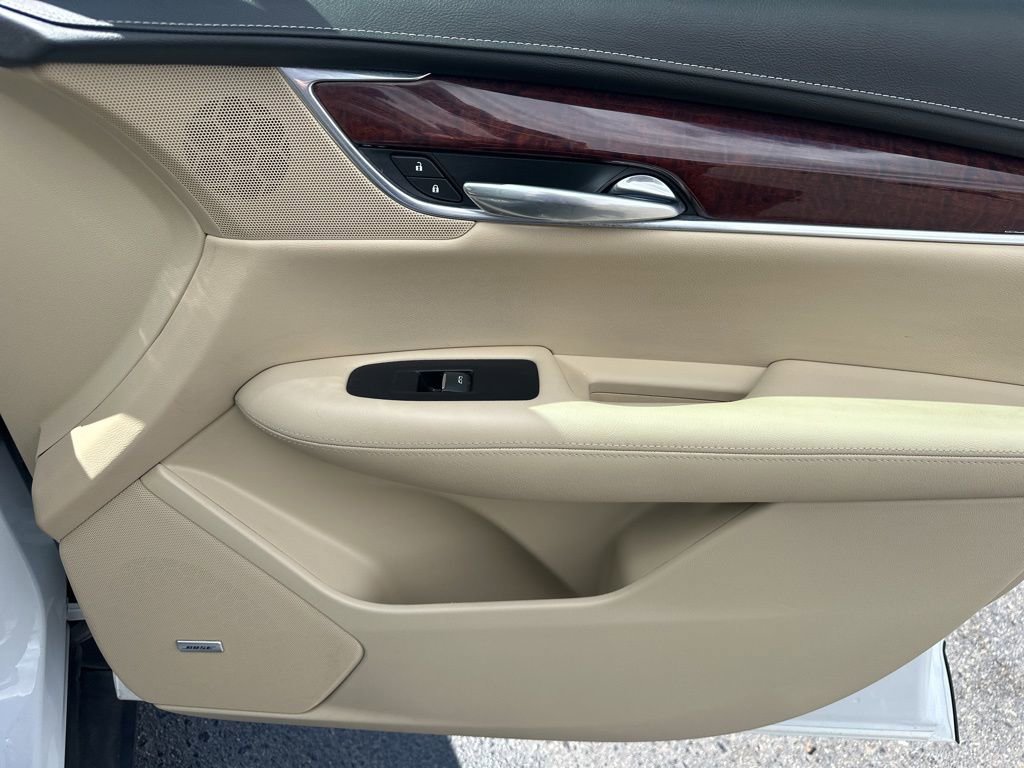 Used 2019 Cadillac XT5 Luxury w/ Advanced Security Package FWD image 34