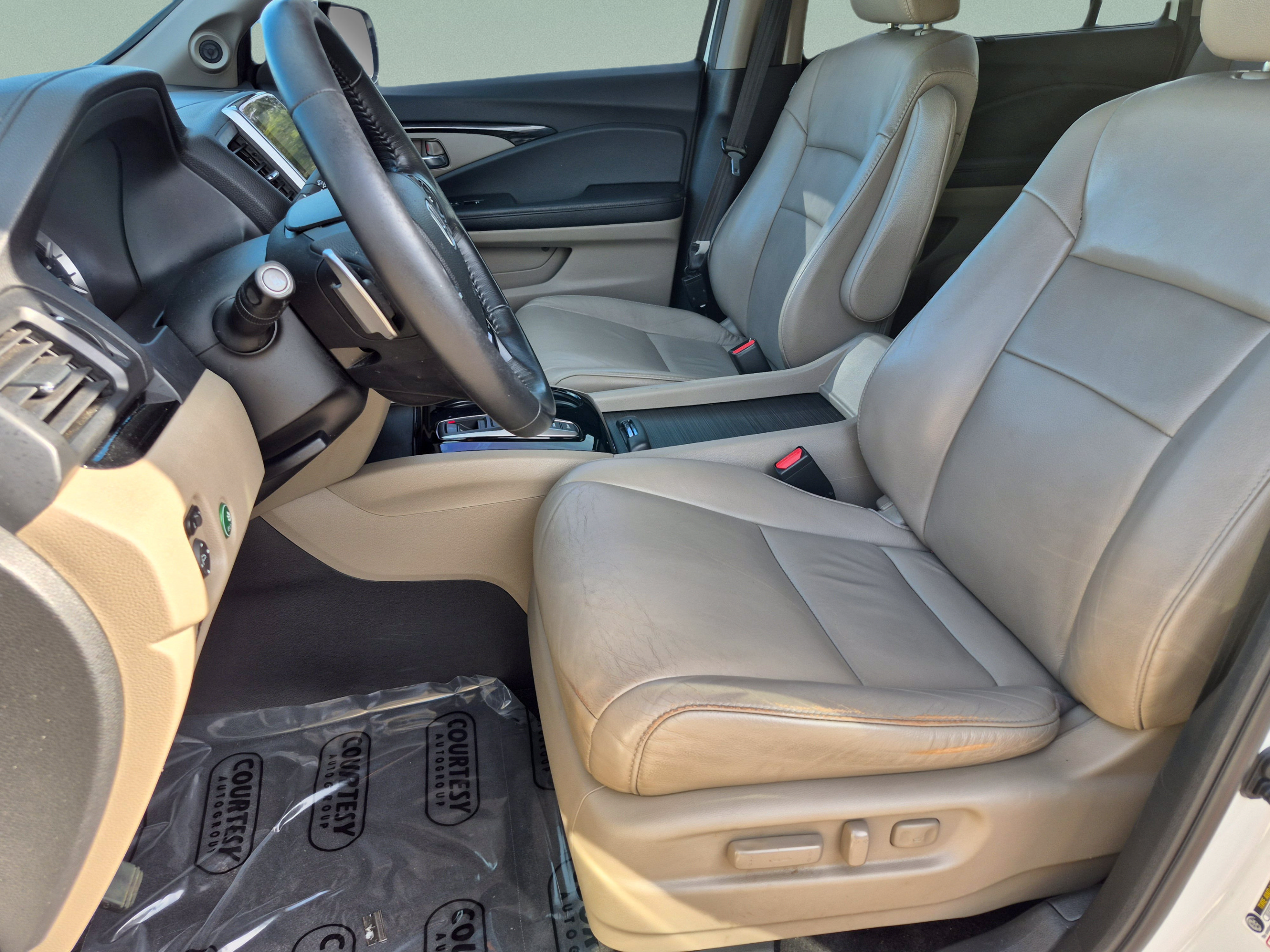 Used 2017 Honda Pilot Touring image 20