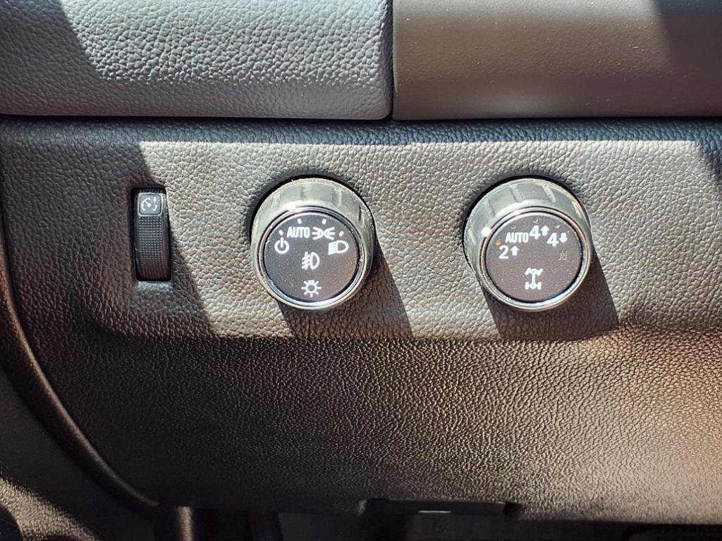 Used 2018 Chevrolet Colorado Z71 AWD/4WD image 17