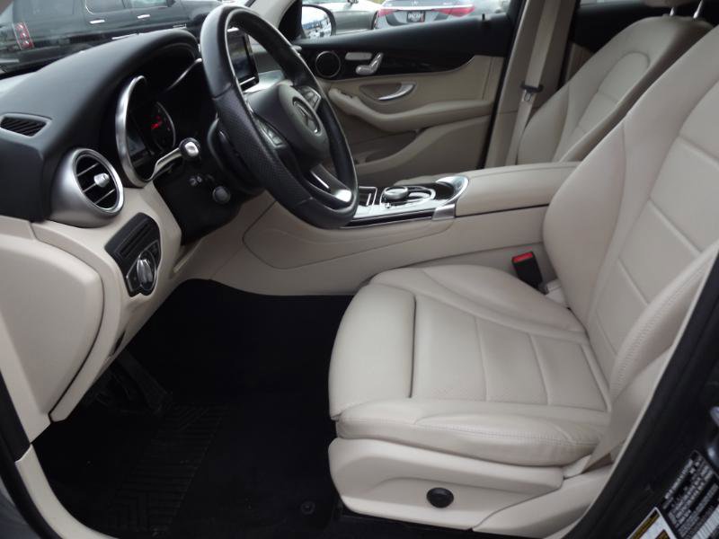 Used 2018 Mercedes-Benz GLC 300 4MATIC image 10