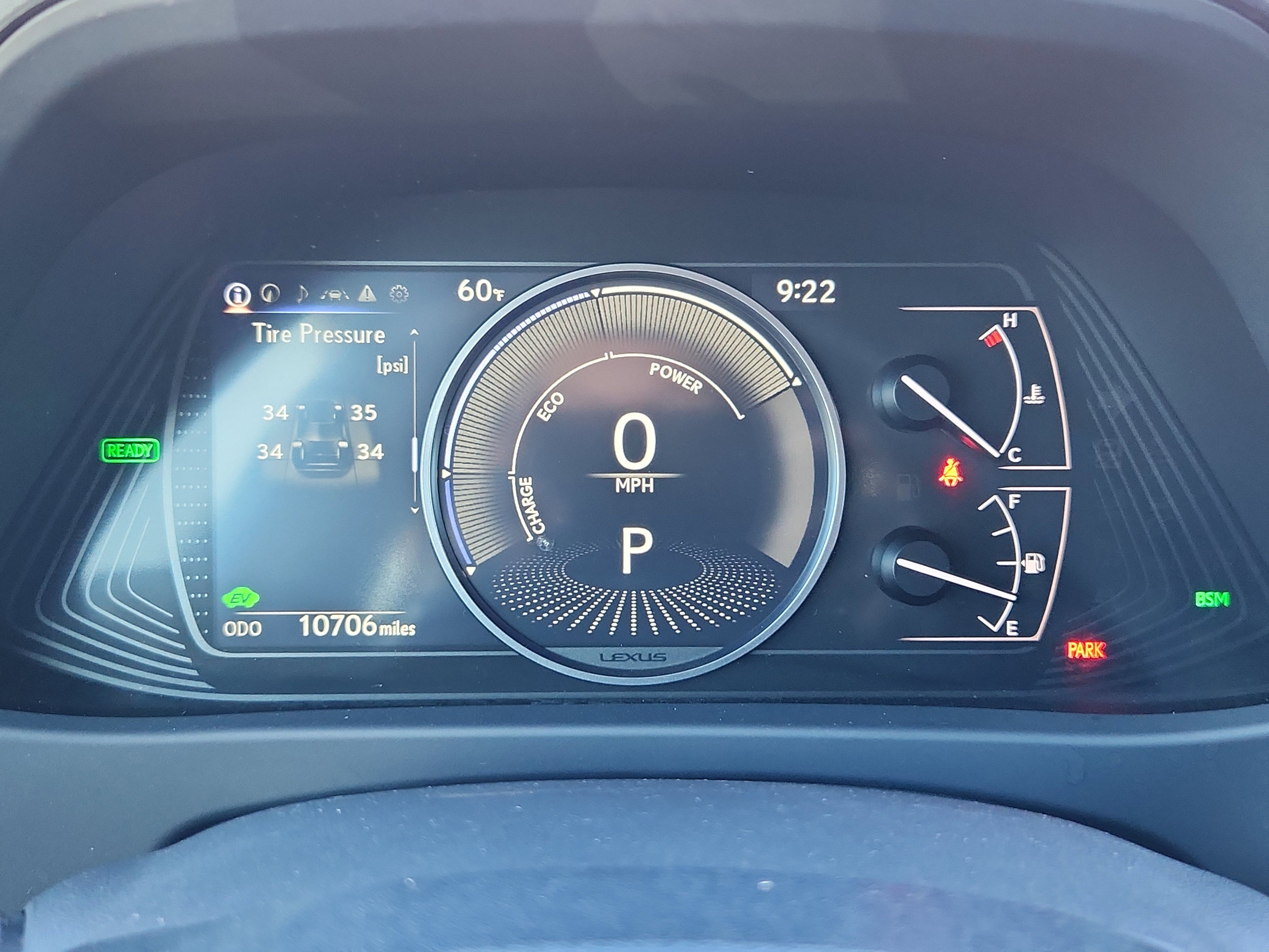 Used 2024 Lexus UX 250h AWD w/ Premium Package image 17