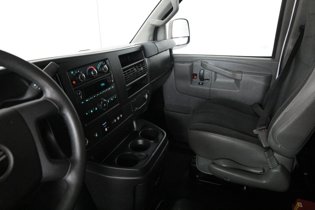 Used 2021 GMC Savana 2500 w/ Driver Convenience Package RWD image 16