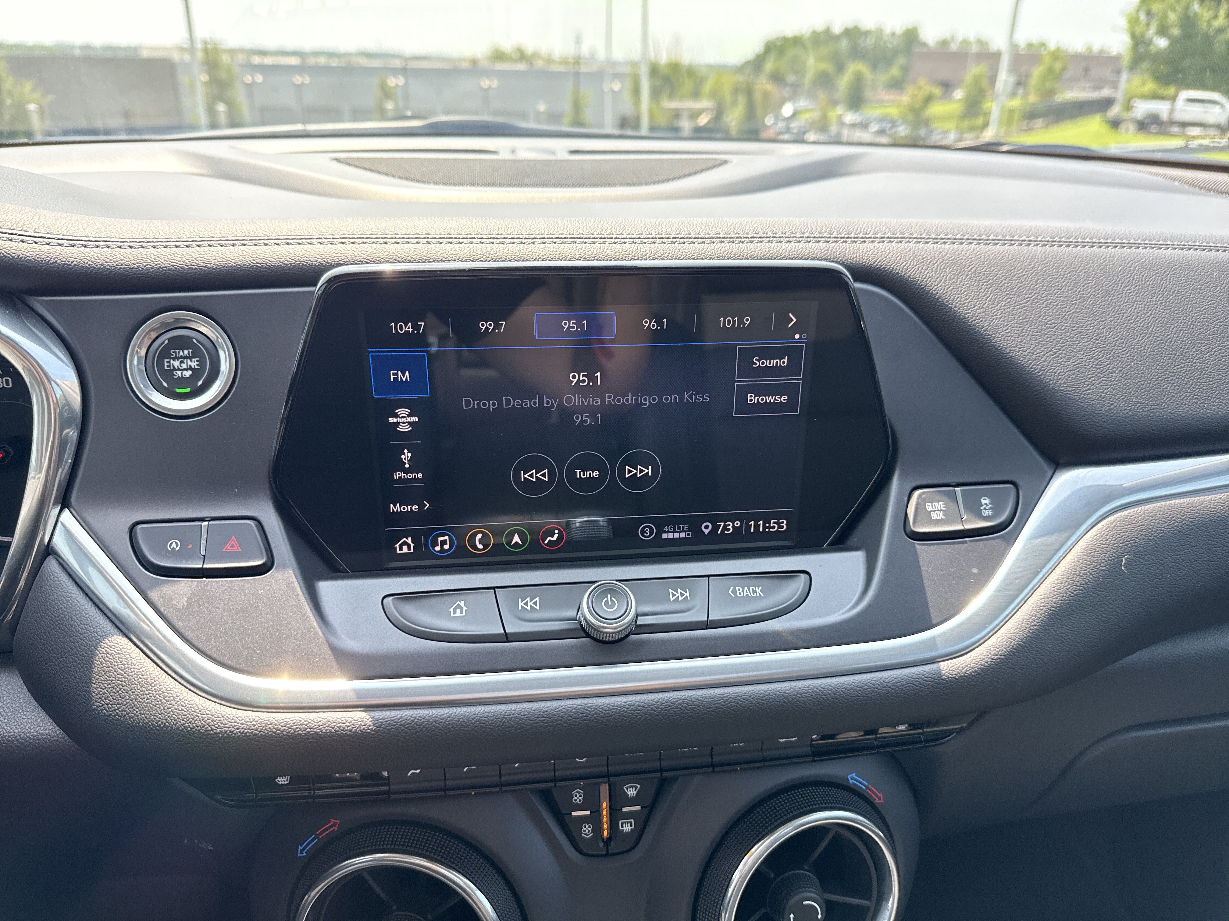Used 2020 Chevrolet Blazer LT w/ Sound & Technology Package FWD image 23
