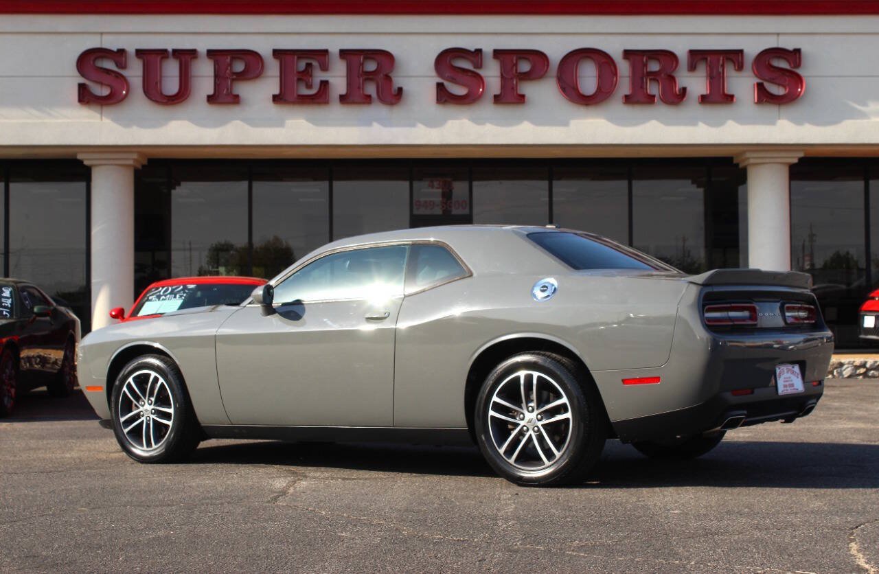 Used 2019 Dodge Challenger SXT AWD/4WD image 5