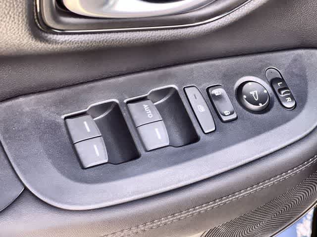 Certified 2026 Honda HR-V LX image 30