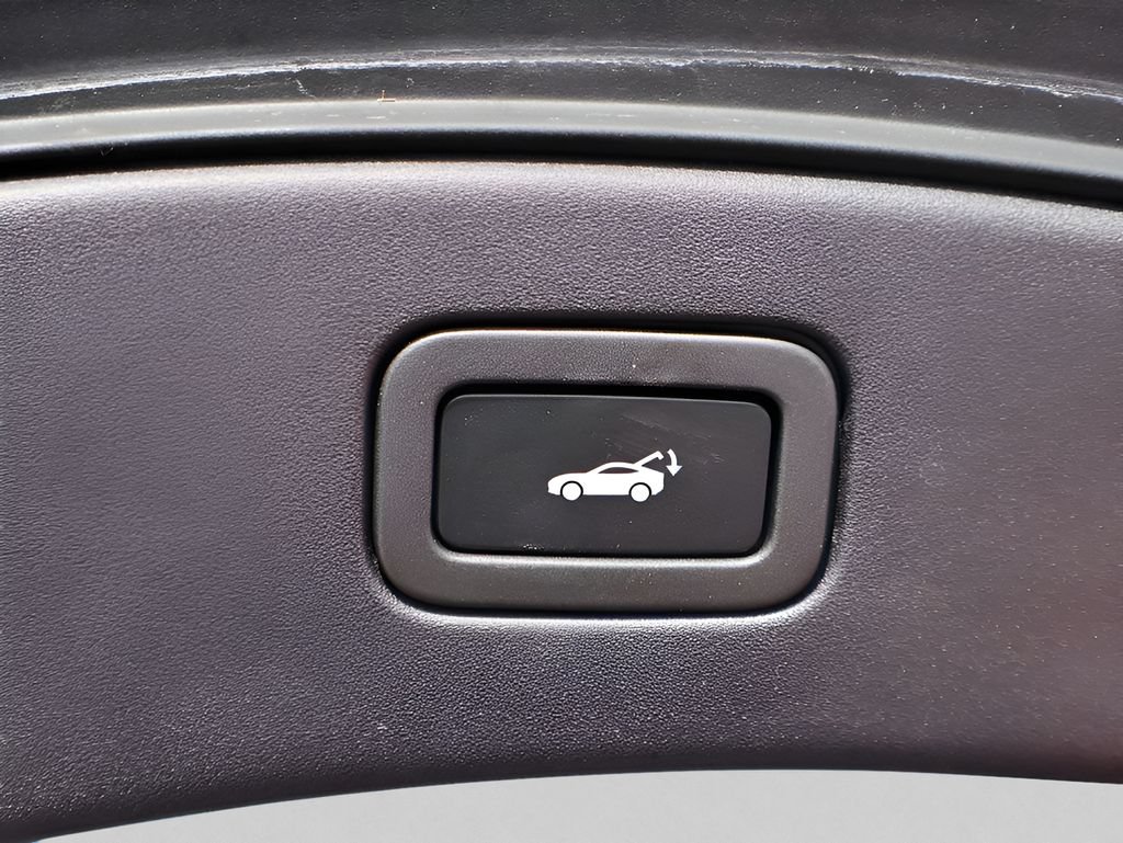 Used 2023 Jaguar F-TYPE R-Dynamic AWD/4WD image 16