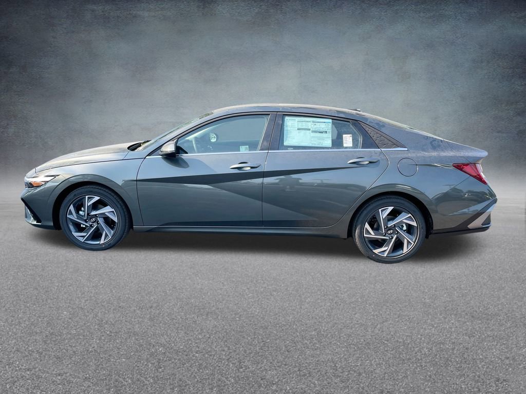 New 2025 Hyundai Elantra Limited image 28