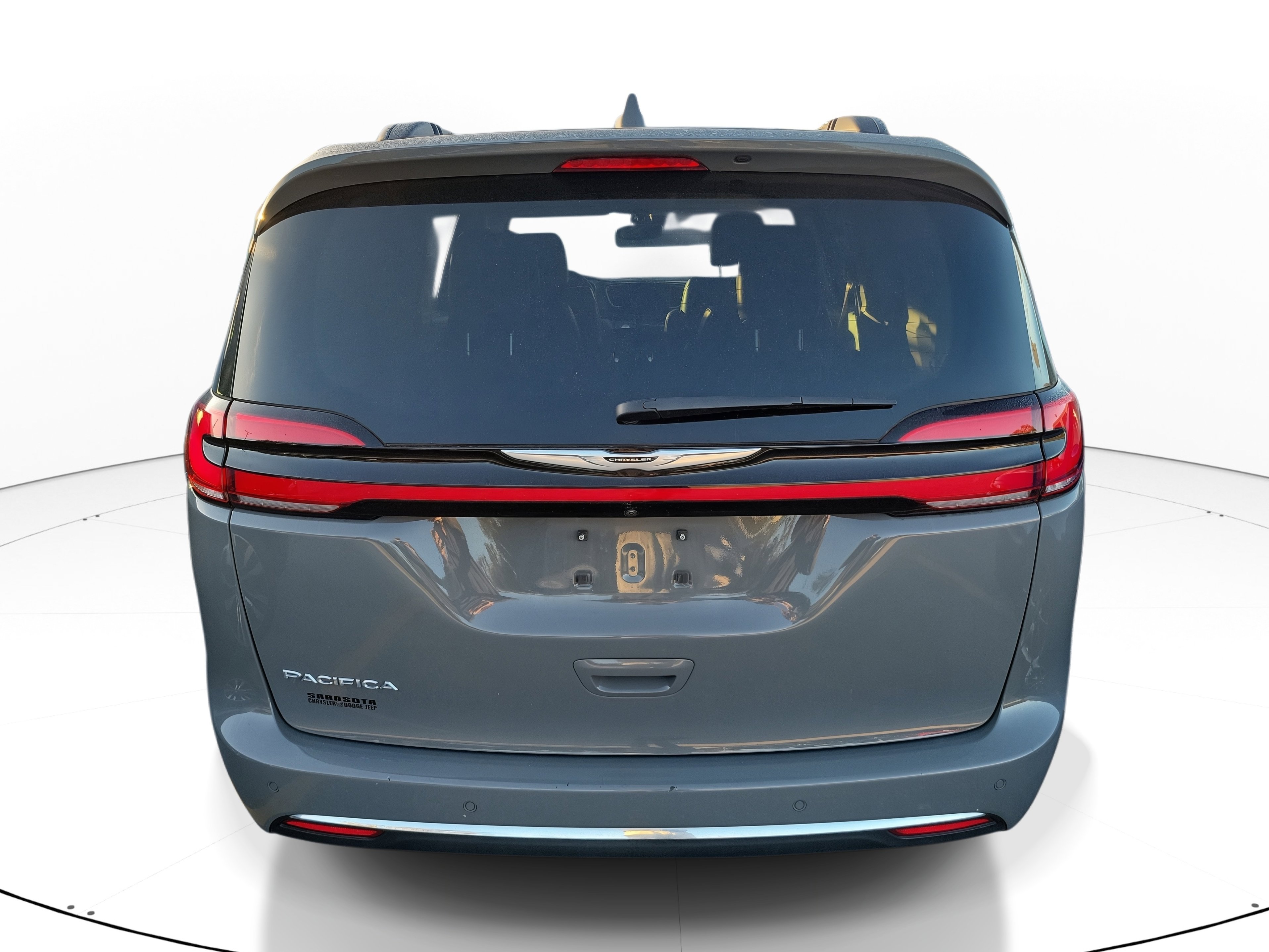 Used 2022 Chrysler Pacifica Touring-L image 8