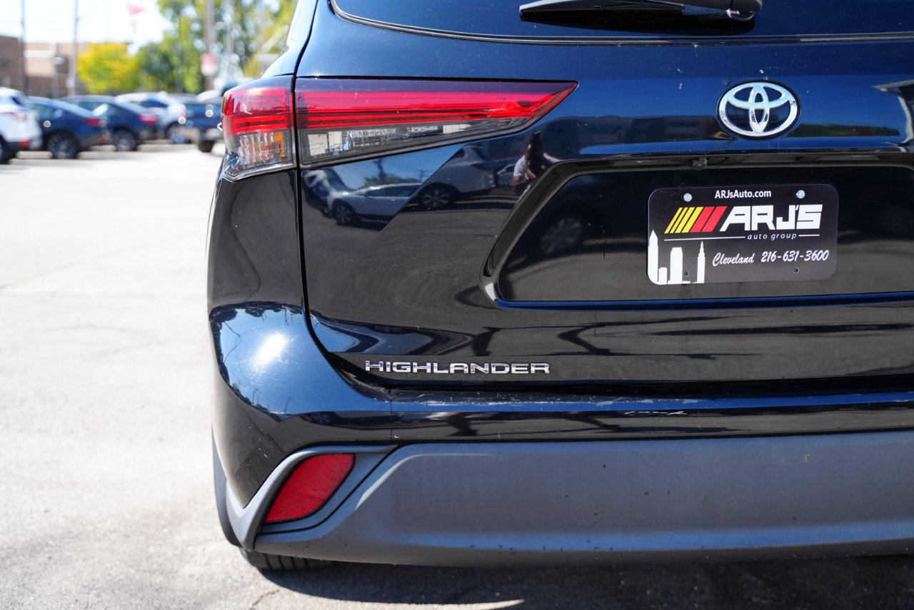 Used 2020 Toyota Highlander XLE image 8