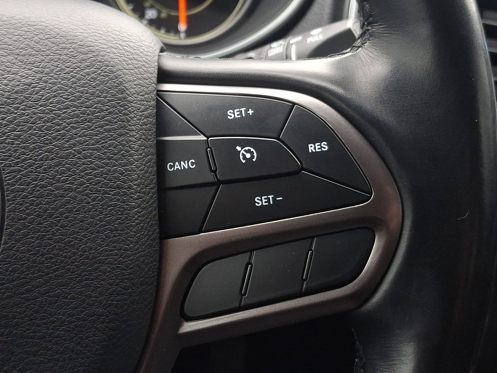 Used 2021 Jeep Cherokee Latitude Lux w/ Comfort/Convenience Group image 22