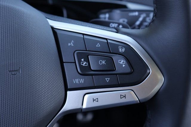 New 2026 Volkswagen Atlas Cross Sport SEL R-Line image 21