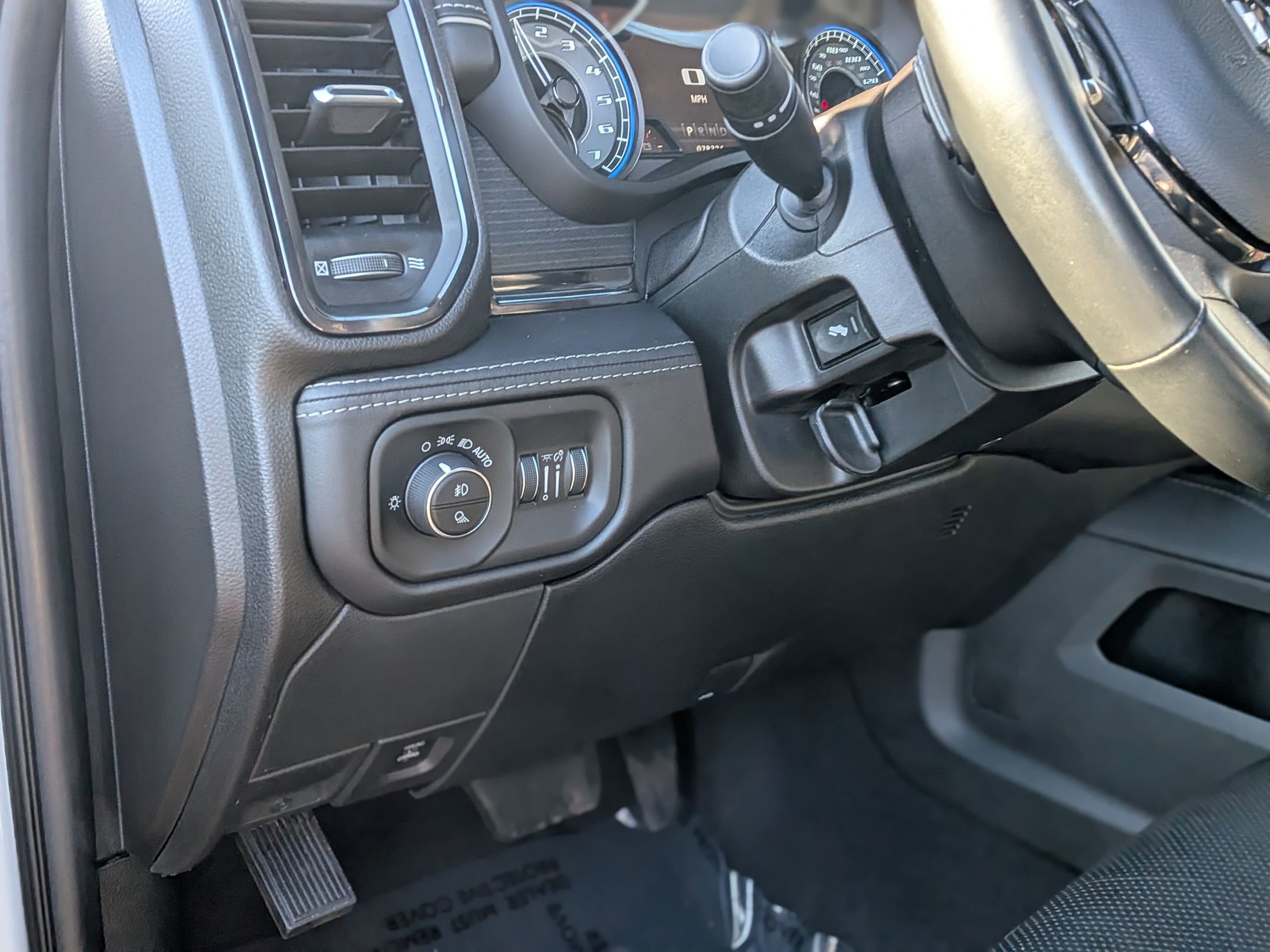 Used 2022 RAM 2500 Limited image 17