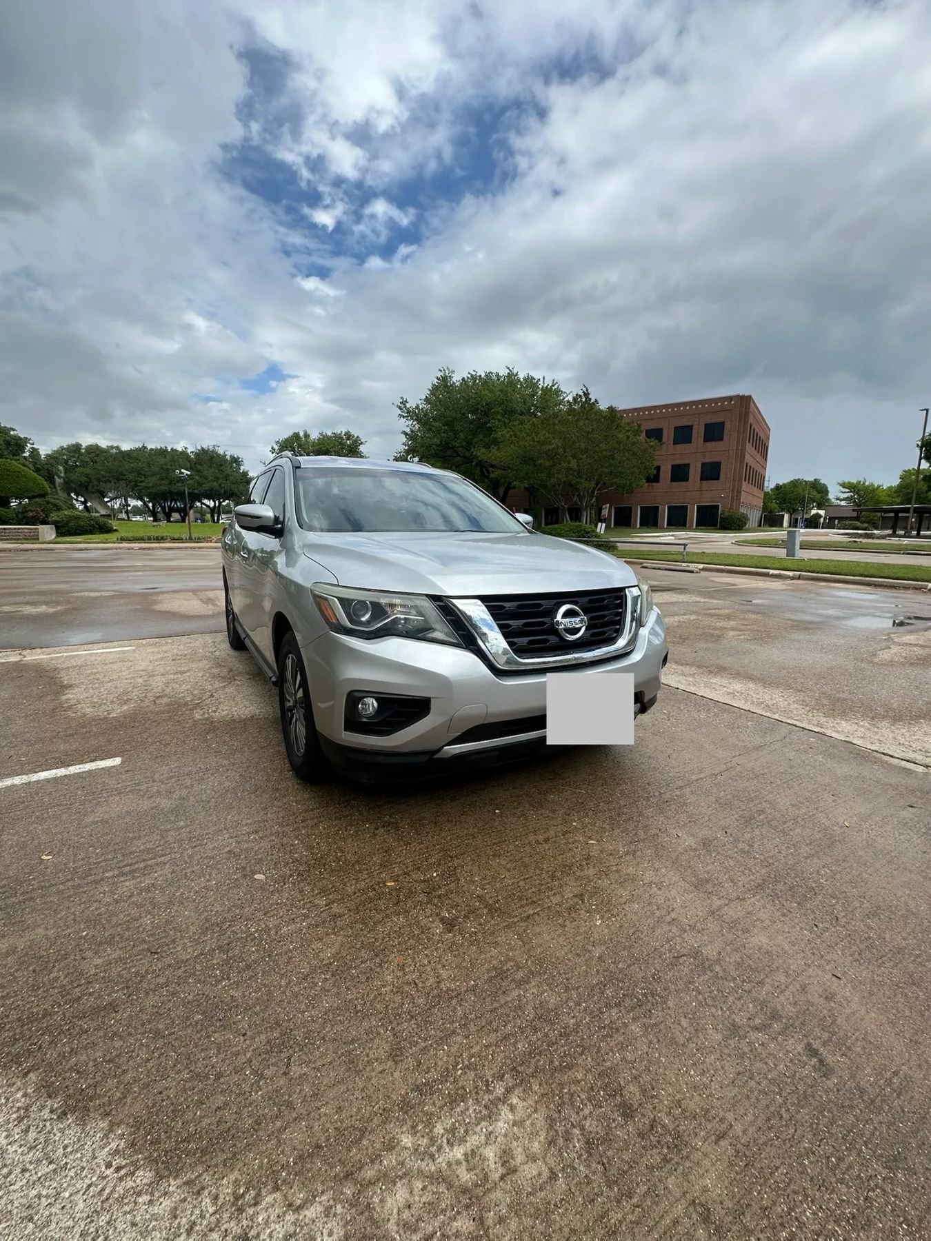Used 2017 Nissan Pathfinder SV image 6