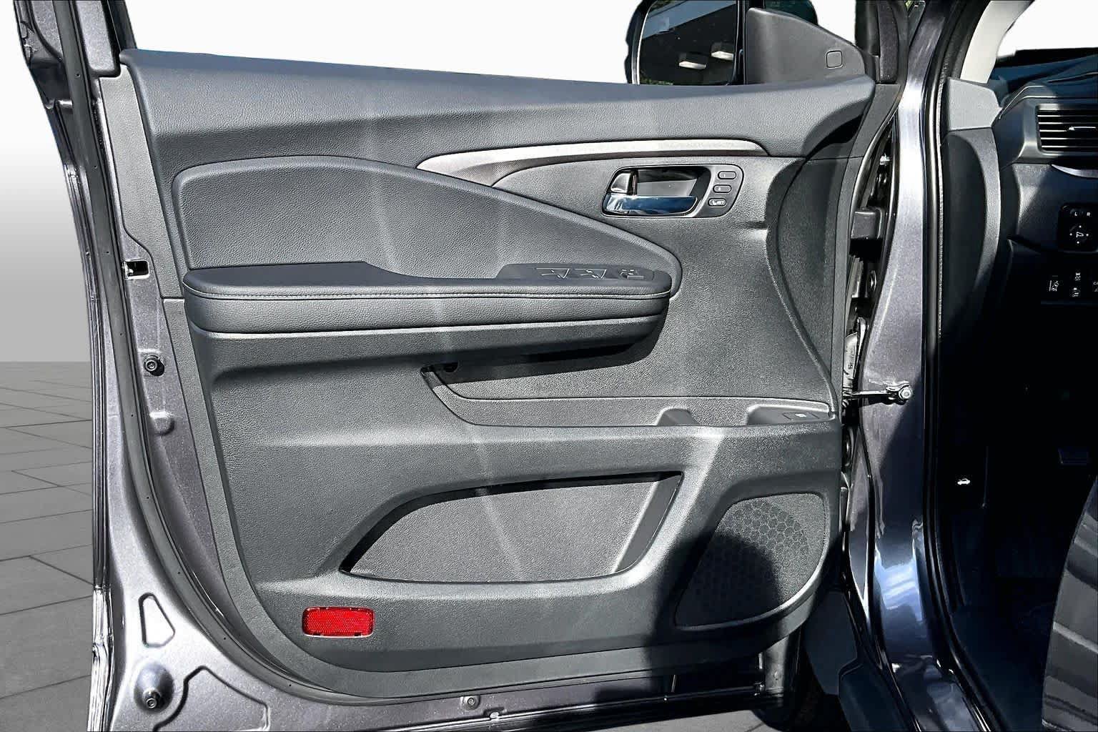 New 2026 Honda Ridgeline RTL image 13