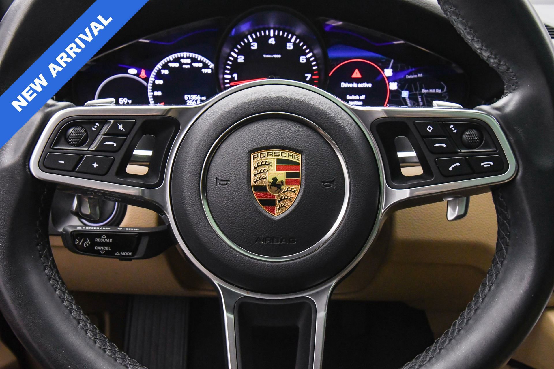 Used 2023 Porsche Cayenne Platinum Edition image 36